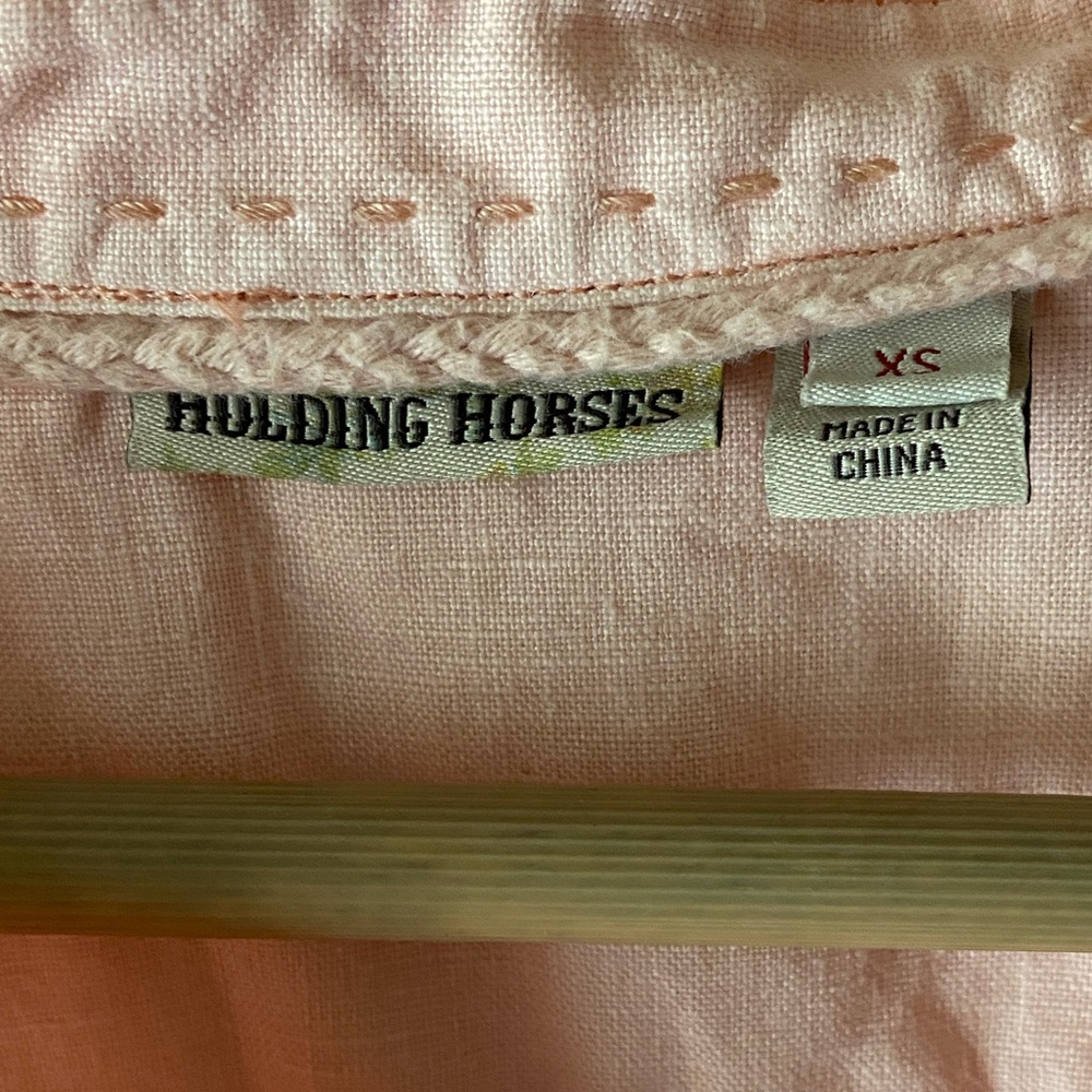 HOLDING HORSES Anthropologie McKenzie Peach 100% Linen Peplum Button Up Top XS - Picture 4 of 9